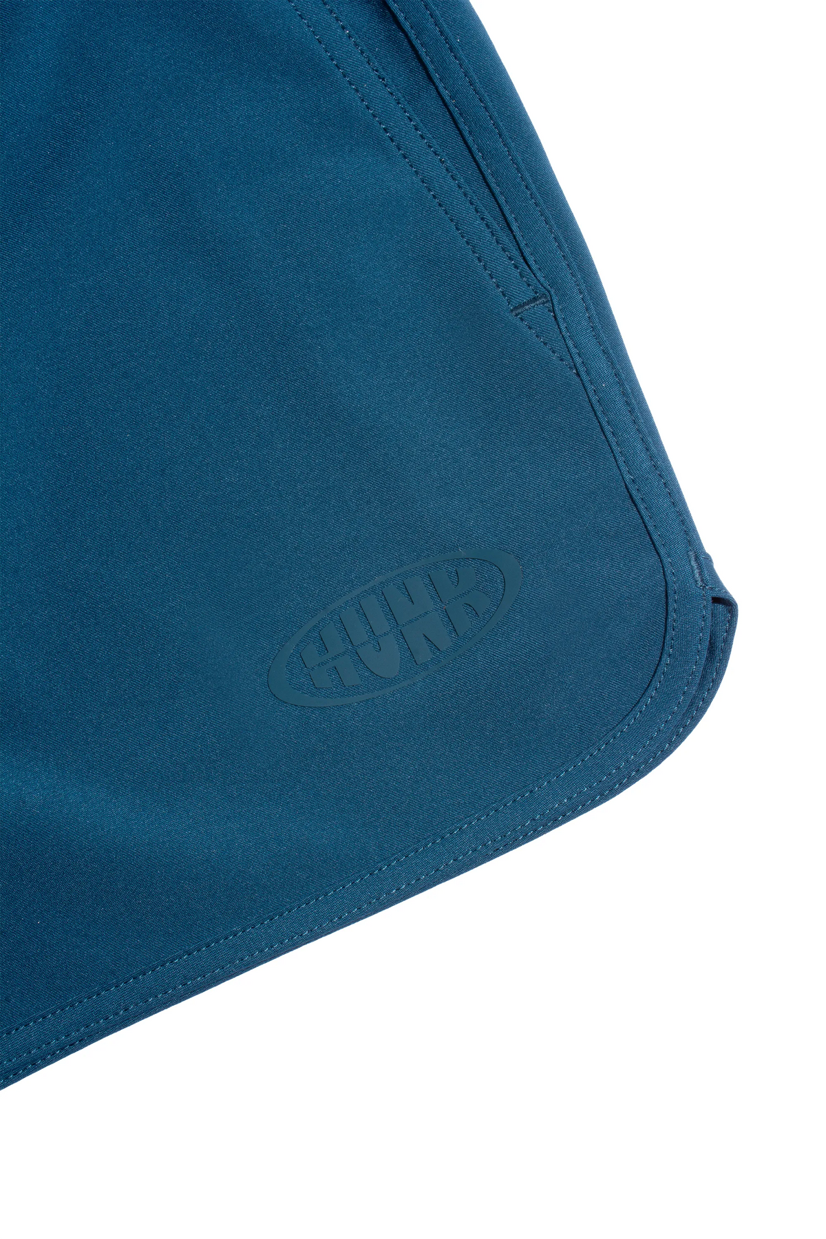 Abyss 3" Hybrid Short - curved hem with HUNK logo