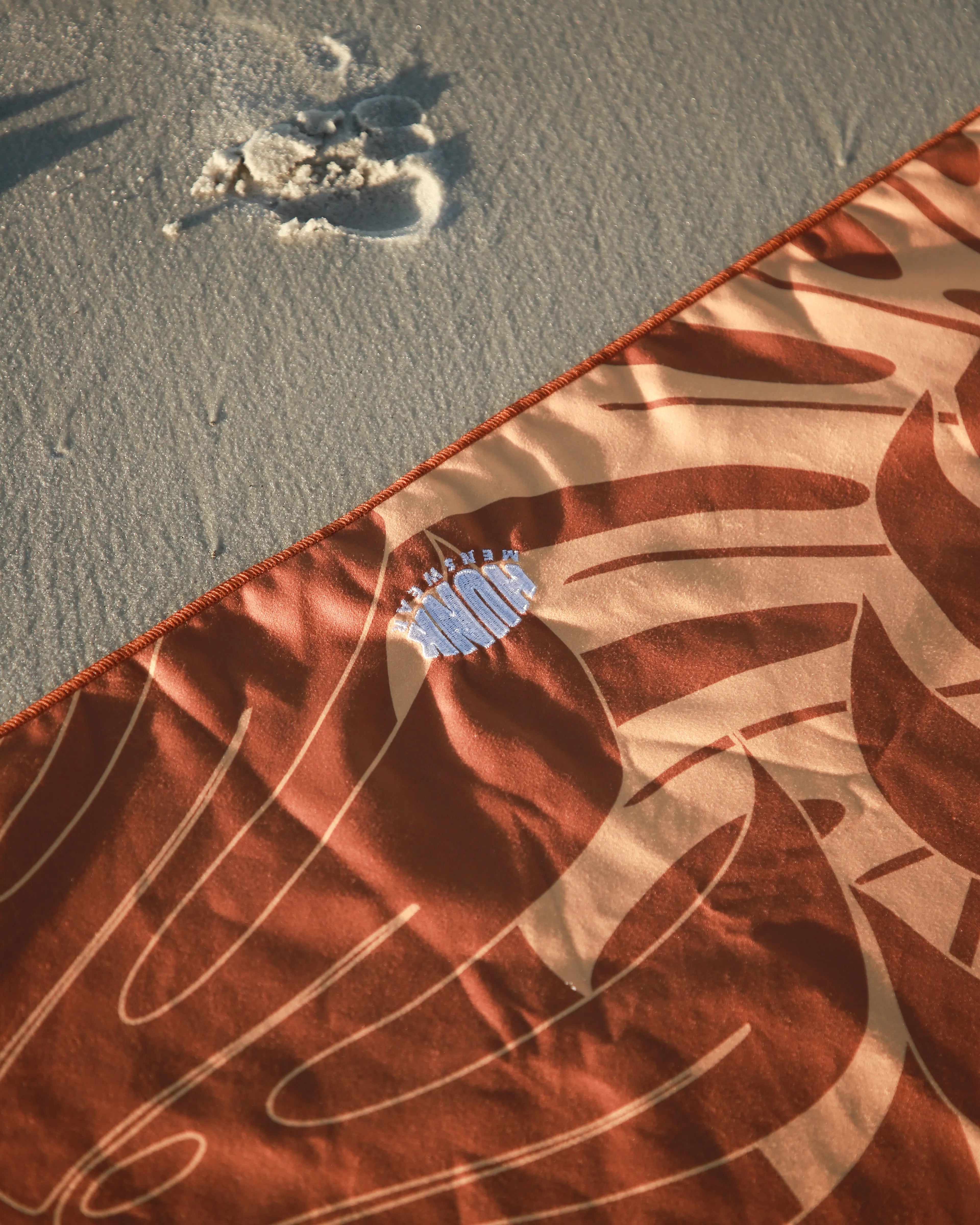 Sundazed Reversible Towel - HUNK Menswear